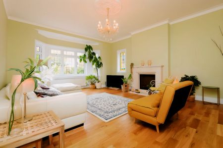 4Bedrooms, 3Bathrooms - Photo 3