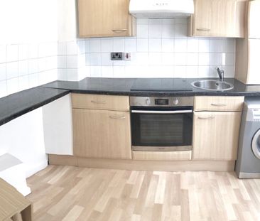 Studio Flat, Guildford Road, BN1 - Photo 5