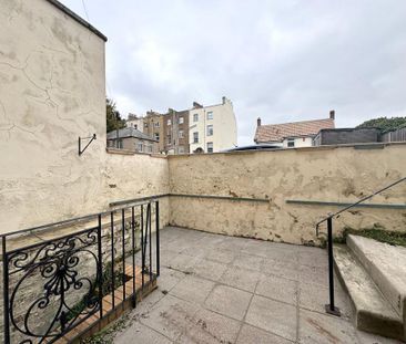 2 bedroom maisonette to rent - Photo 6