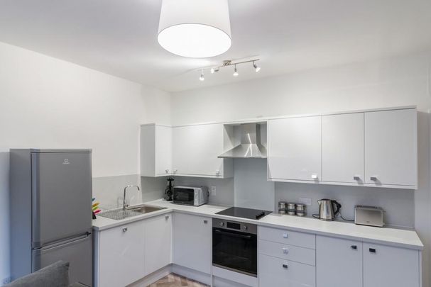 3 bedroom flat to rent - Photo 1