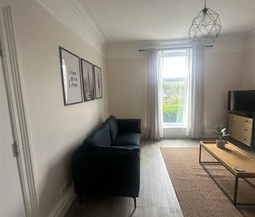 5 bedroom terraced house to rent - Photo 2