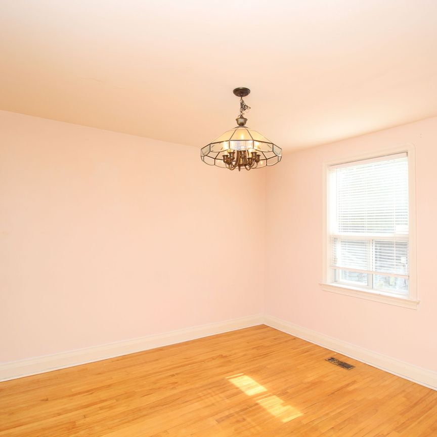 For Lease - 15 Craigmore Crescent, Toronto, Ontario - Photo 1