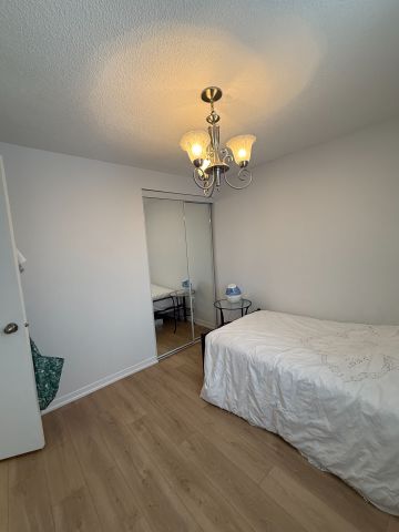 For Lease - 40 Ravenscroft Road, Ajax, Ontario - Photo 4