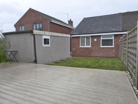 2 bedroom bungalow to rent - Photo 3