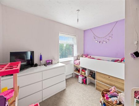 4 Bedroom Detached To Let - Photo 3