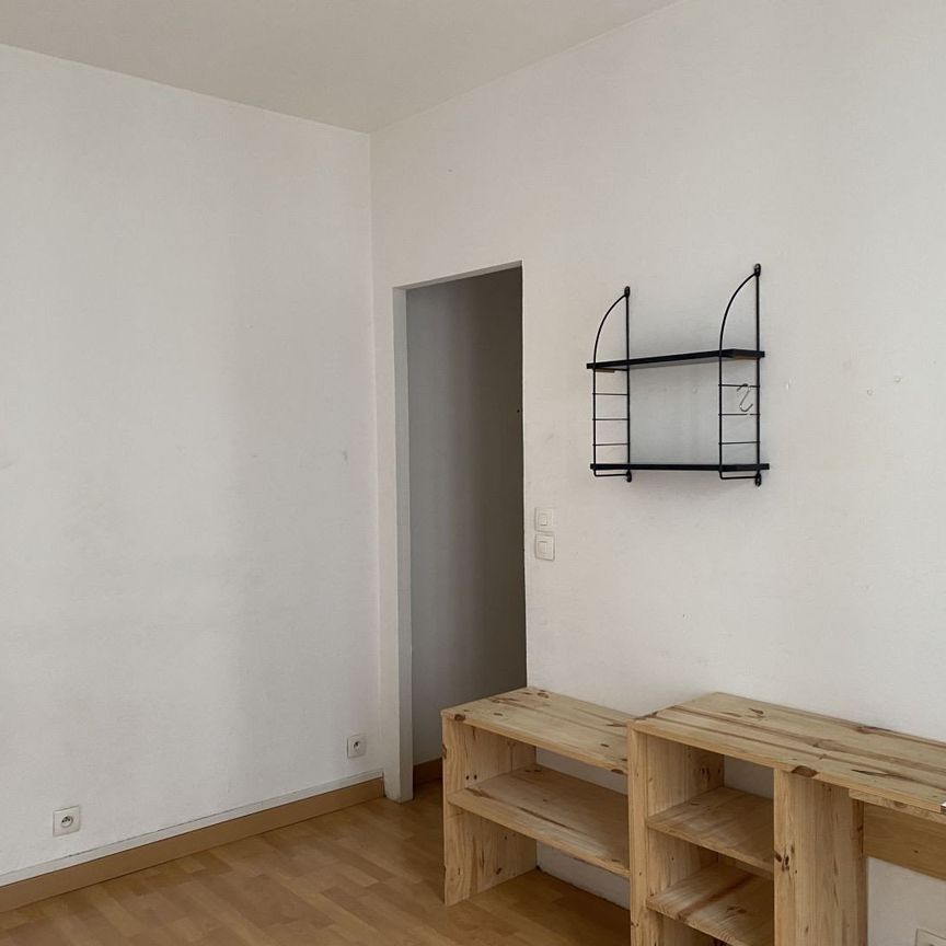 Appartement 1 pièce de 19 m² à Paris (75018) - Photo 1