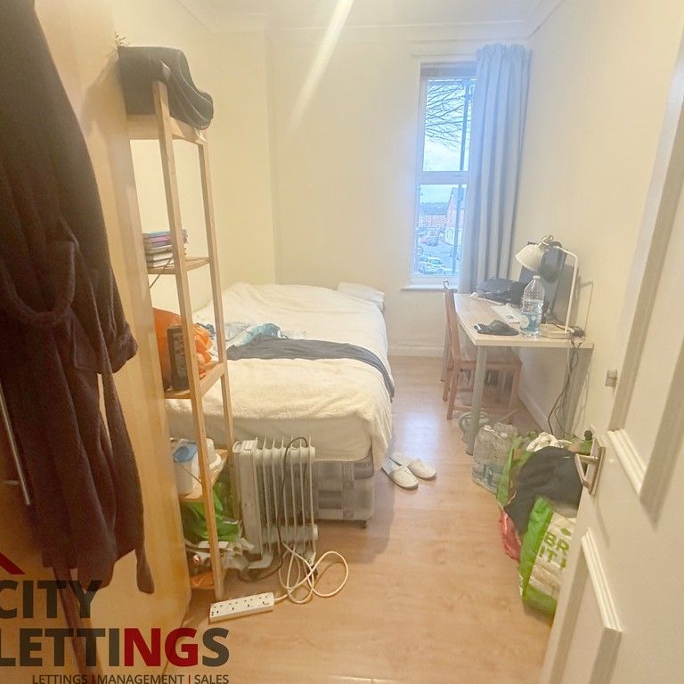 4 Bedroom Flat - Photo 1