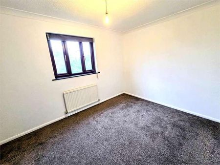 Carisbrooke Drive, South Woodham Ferrers, Chelmsford, Essex, CM3 - Photo 5