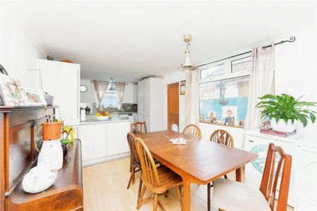 Ampthill Road, Liverpool, L17 - Photo 2