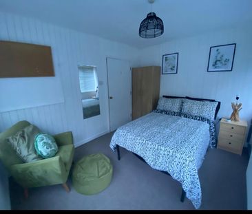 Room in a Shared House, Knepp Close, BN2 - Photo 6