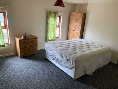 Flat 2, 31 Meadowbank Street - Photo 2