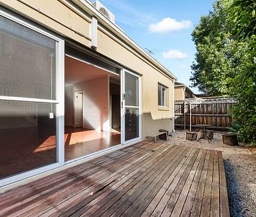 9 Holland Court, Maidstone VIC 3012 - Photo 4