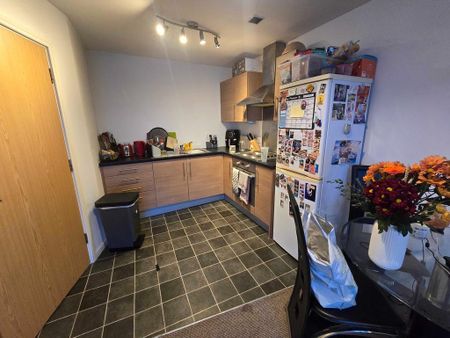 2 bedroom flat to rent - Photo 4