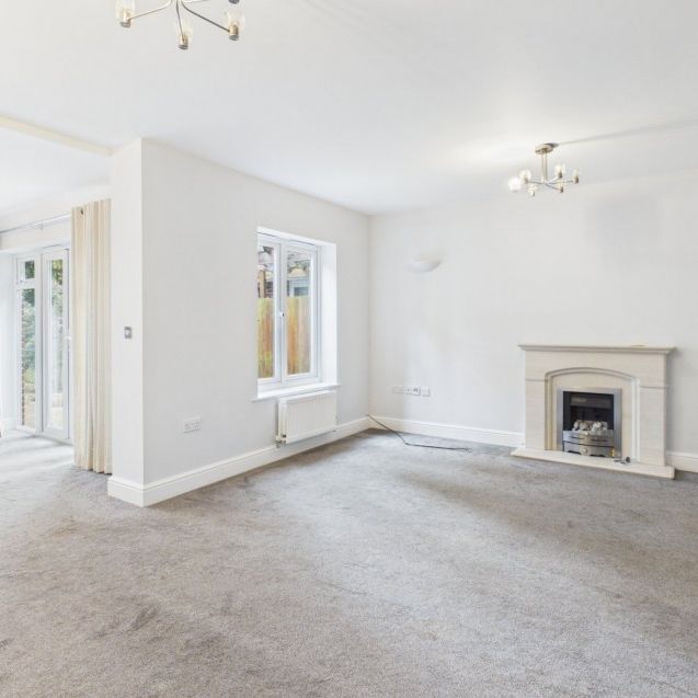 Upper Meadow, Gerrards Cross, Buckinghamshire,SL9 - Photo 1