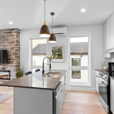 condo à louer, 4 1/2, internet et service câble inclus *** - Photo 4