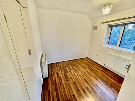 3 bedroom terraced house to rent - Photo 4