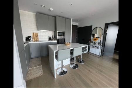 Room in a Shared Flat, London, CR0 - Photo 3