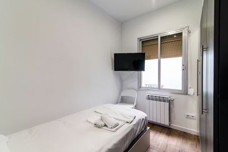 Calle de Dolores, Madrid, Community of Madrid 28039 - Foto 2