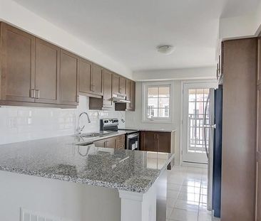 For Lease - 76 Casely Avenue, Richmond Hill, Ontario - Photo 2