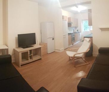 5 bedroom house to rent - Photo 1