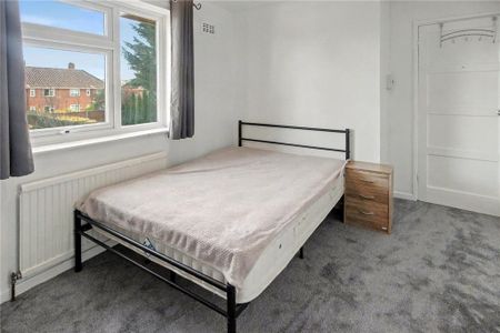 3 bedroom semi-detached house to rent - Photo 5