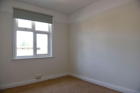2 bedroom end of terrace house to rent - Photo 4