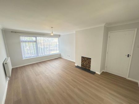 4 bedroom detached house to rent - Photo 4