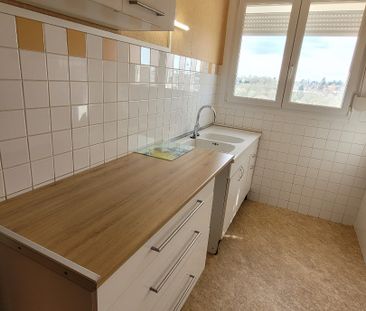 Location Appartement 2 pièces 40m² MAUBEUGE 59600 - Photo 2