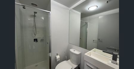 One Bedroom Student Studio with carpark and furniture and split system - Photo 2