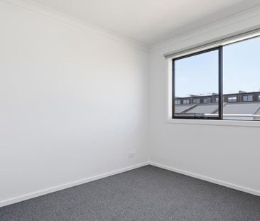 HOME FOR RENT IN BACCHUS MARSH - Photo 6