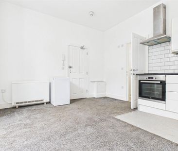 Property to rent - Photo 1