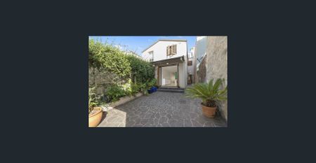 Beautiful Terrace in Ideal Location - Photo 4