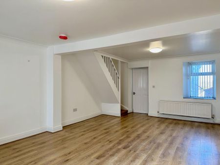 2 bedroom terraced house to rent - Photo 2