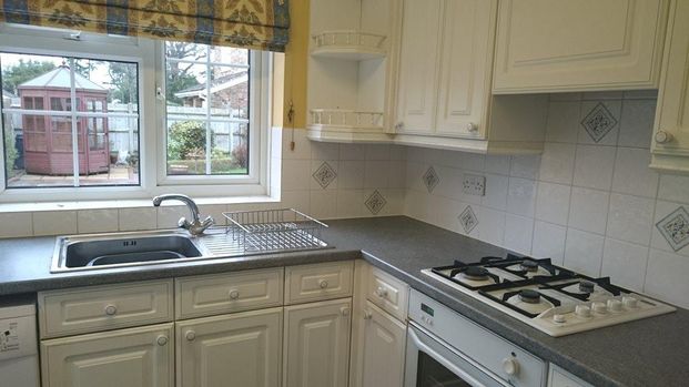 2 bedroom detached house to rent - Photo 1