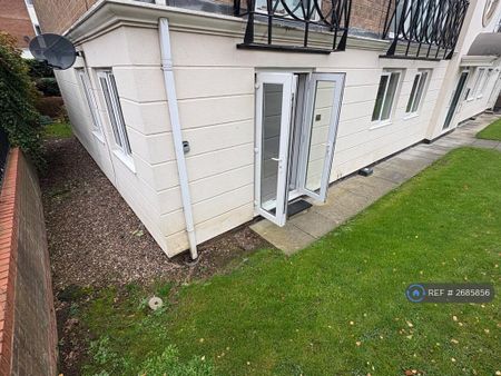 2 bedroom flat to rent - Photo 5