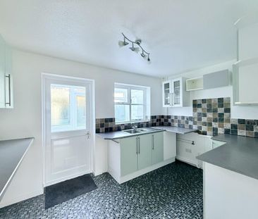 2 bedroom terraced house to rent - Photo 6