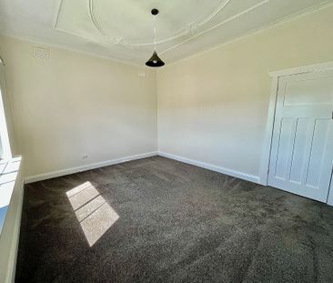 Two Bedroom Home in Central Location - Photo 5