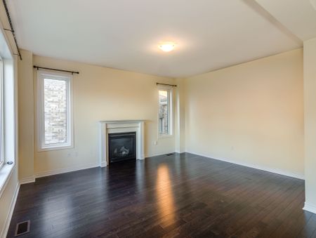 For Lease - 200 Harcourt Crescent, Woodstock, Ontario - Photo 3