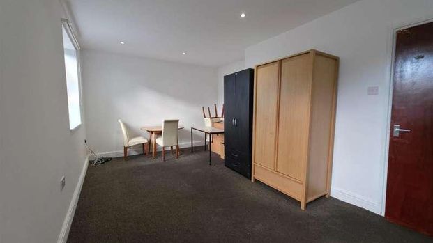 St. Albans Road, Ilford, IG3 - Photo 1