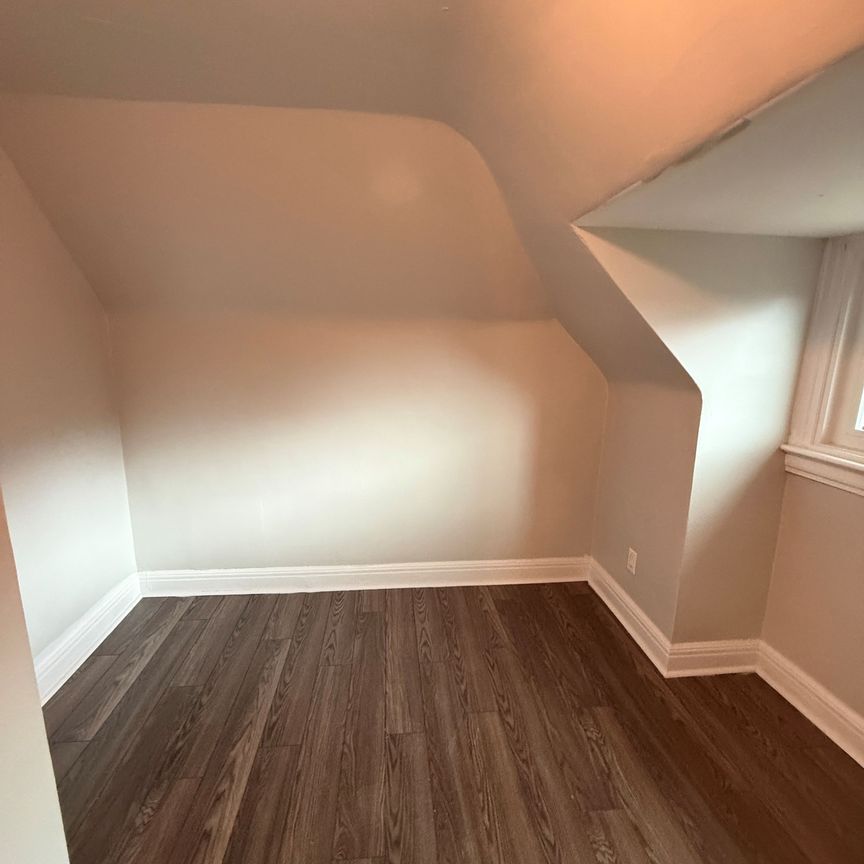 For Lease - 21 Gage Avenue Unit# 2, Hamilton, Ontario - Photo 1