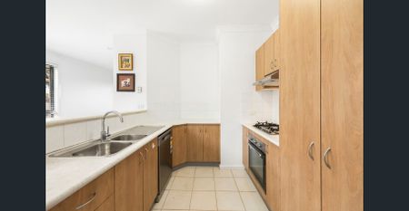 SPACIOUS 3-BEDROOM HOME IN THE HEART OF WERRIBEE - Photo 4