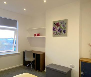 5 bedroom terraced house to rent - Photo 4