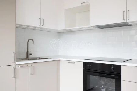 Pronájem kompletně zrekonstruovaného bytu 2+kk s balkonem, Děčín Školní ulice - Photo 2