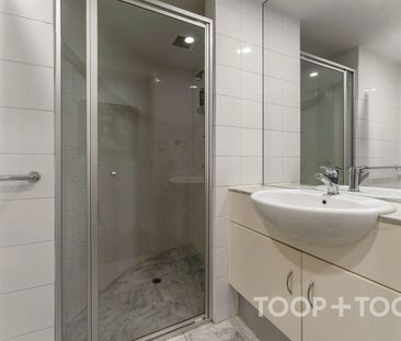 Luxury City Living with Parkland Views - Photo 1