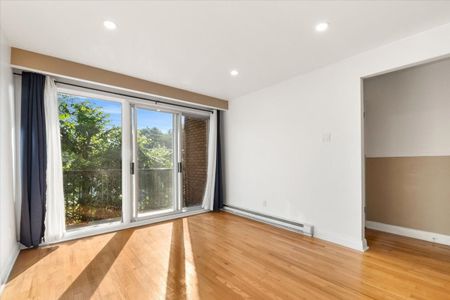 621 43e Avenue - Photo 4