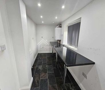 Oxford Terrace, Batley, WF17 - Photo 4