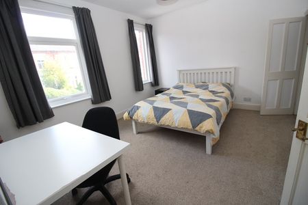 117 West Parade - Photo 3