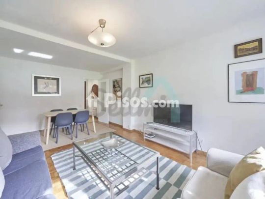 Piso en alquiler en Centro - Foto 1