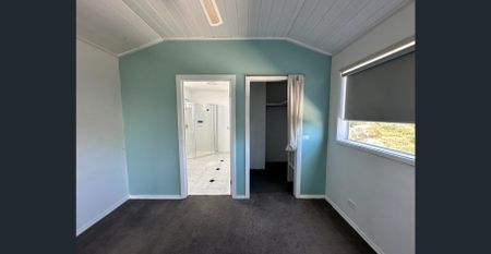 Charming 3-Bedroom Home with Inlet Views in Venus Bay - Photo 2