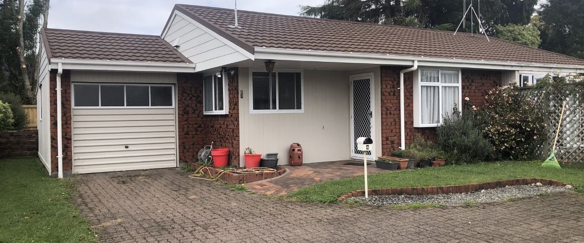 This is a lovely, two bedroom, stand alone unit at the end of Bevan lane, off Enderley Avenue. - Photo 1